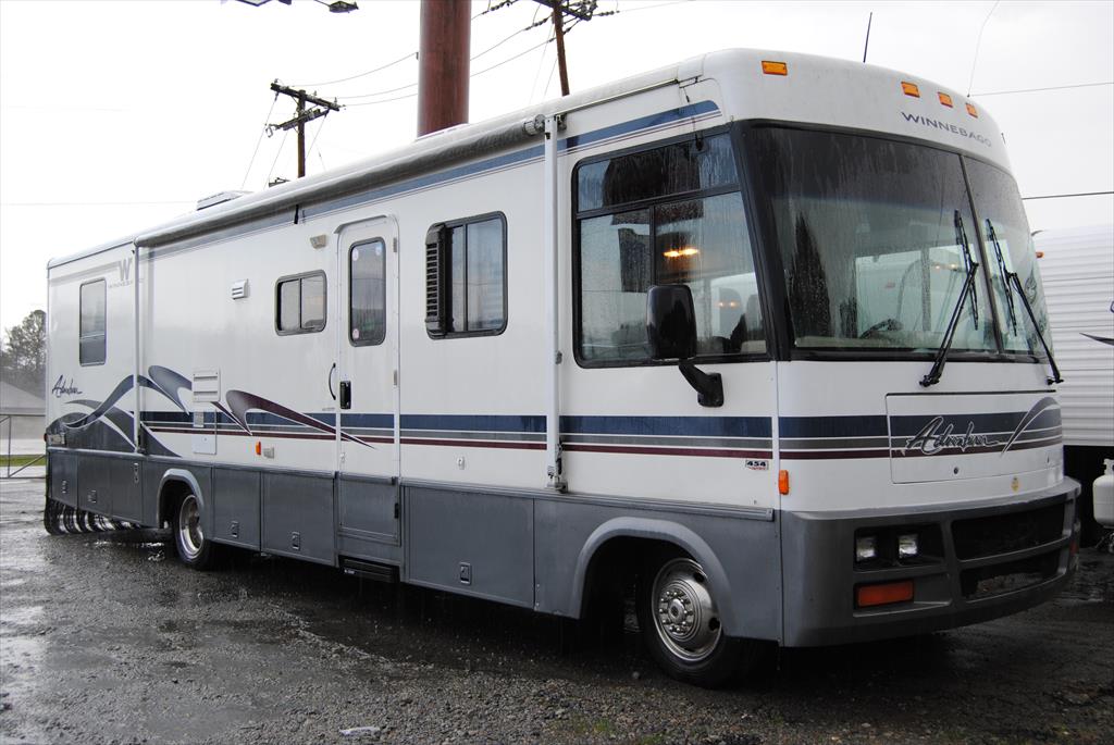 2002 Winnebago Minnie Winnie 24F