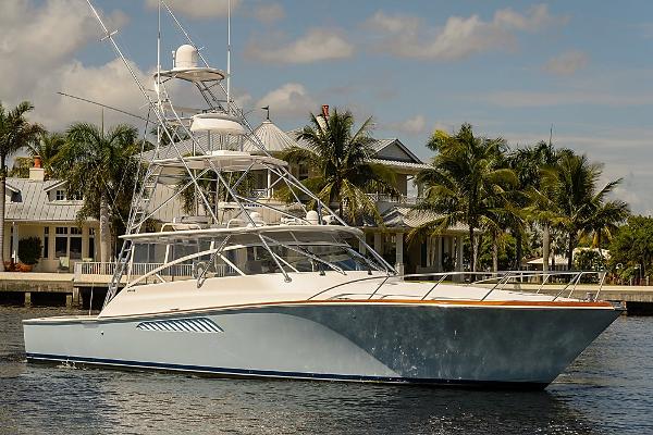 2008 Viking Yachts 45' Open w/less than 1000 hours