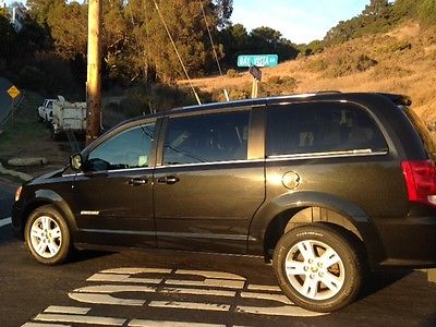Dodge : Grand Caravan black Handicapped-accessible, wheelchair-accessible, rear, easy & light fold-out ramp