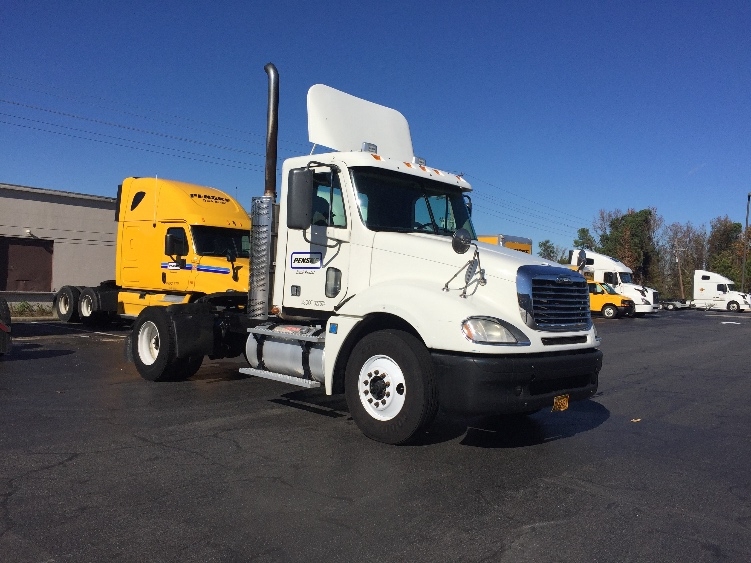 2009 Freightliner Cl12042st-Columbia 120