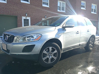 Volvo : XC60 3.2 Sport Utility 4-Door 2011 volvo xc 60 suv 3.2 l awd silver