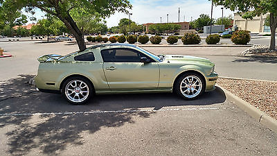 Ford : Mustang GT Mustang GT 2005