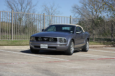 Ford : Mustang Base Convertible 2-Door Convertible Mustang V6 2007