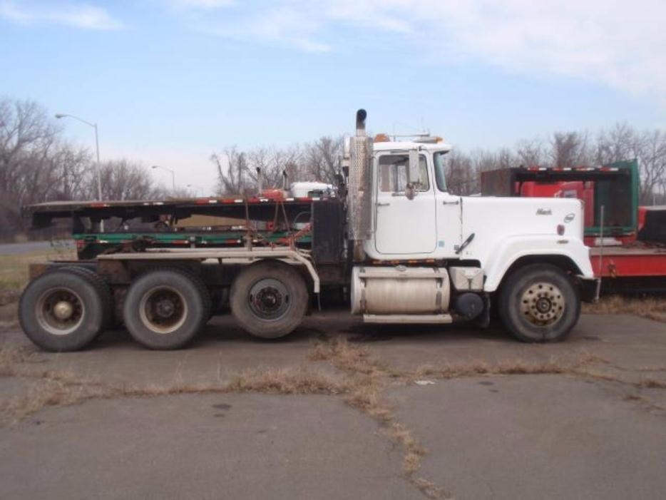 1989 Mack Superliner