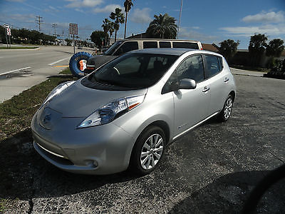 Nissan : Leaf S 2013 nissan leaf low miles full factory warranty one owner clean car fax report