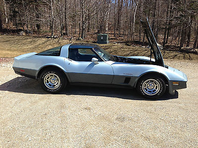 Chevrolet : Corvette 1982 corvette with 1150 miles