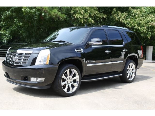 Cadillac : Escalade AWD Clean Carfax..2007 Cadillac Escalade w/ Sport Package Fully Loaded with Navigati