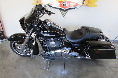 Harley-Davidson : Touring 2011 harley davidson street glide with only 18 623 miles