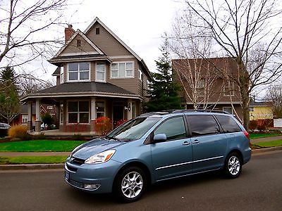 Toyota: Sienna XLE 2005 toyota sienna xle limited minivan w 97 000 miles