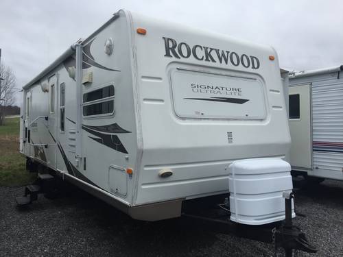 2016 Forest River Wildwood 281QBXL