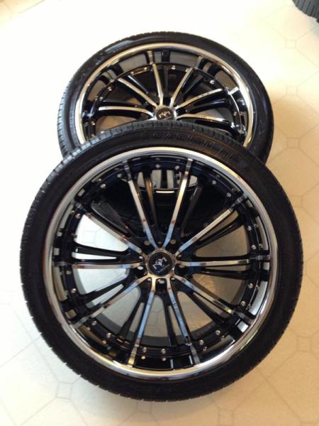 22 Inch Chrome & Black Wheels and Tires, 3