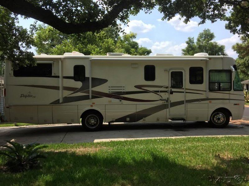 2003 National Dolphin Class A RV For Sale in Houston, Texas 77055