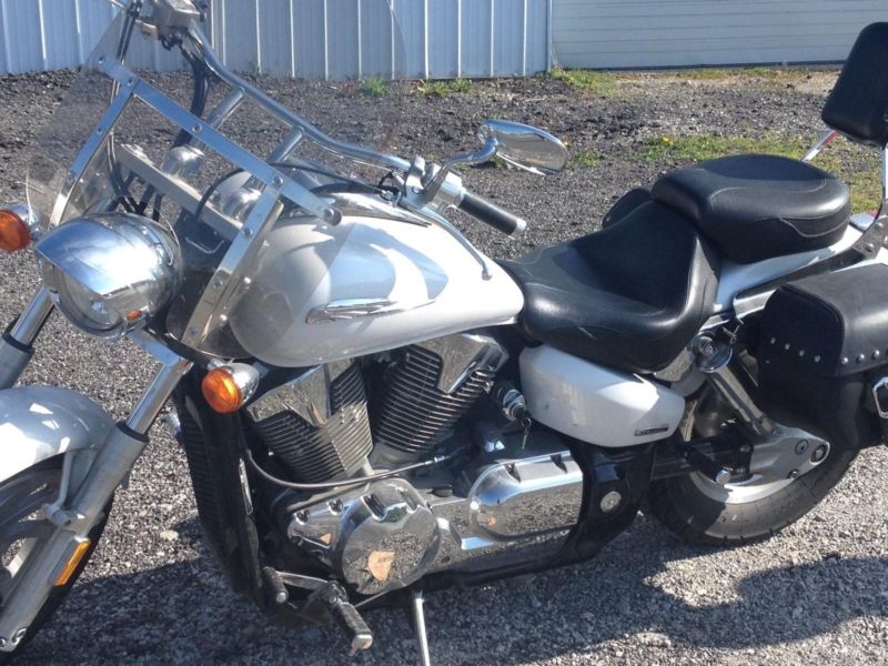 2007 HONDA VTX1300 MOTORCYCLE