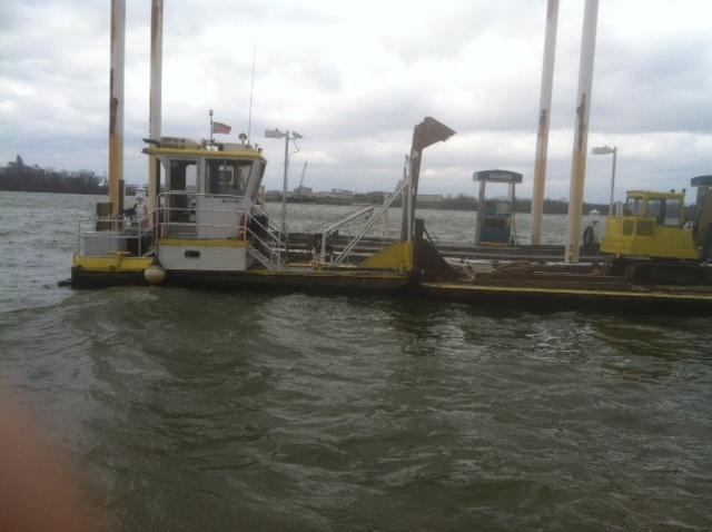 Twin detroits 25.9 by 12 ft tug/dredge push boat