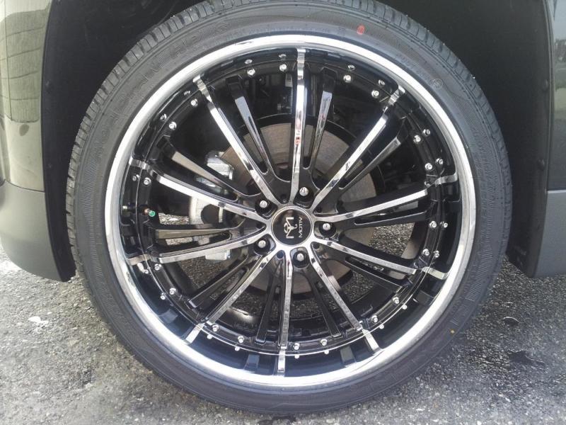 22 Inch Chrome & Black Wheels and Tires, 2