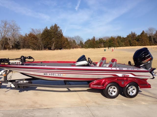 20' 2014 Skeeter FX 21