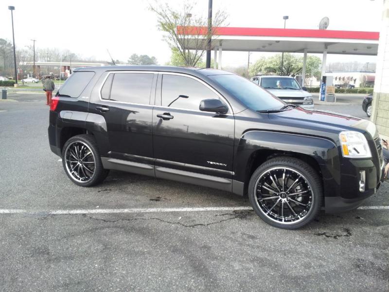 22 Inch Chrome & Black Wheels and Tires, 1
