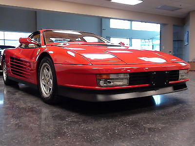 Ferrari : Testarossa All original. Excellent condition.