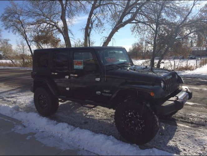 2011 Jeep Wrangler Unlimited Sahara Low Miles 42000