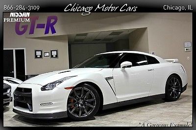 Nissan : GT-R 2dr Coupe 2014 nissan gtr premium coupe one owner excellent condition rear view camera