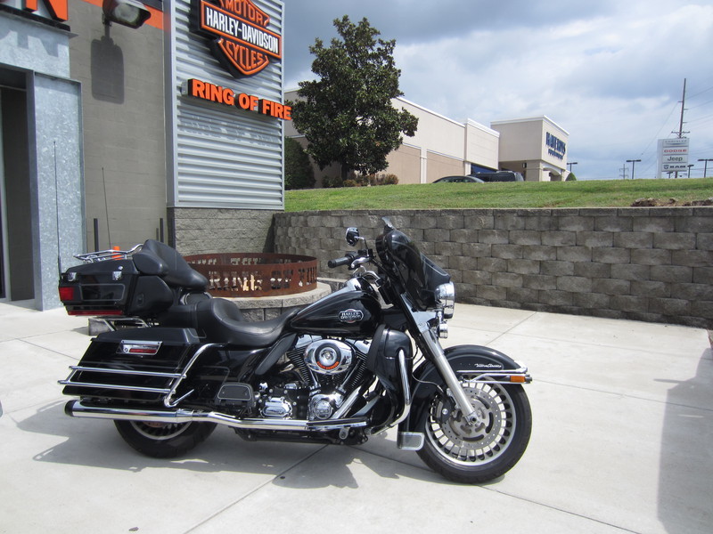 2014 Harley Davidson XL883N - Iron 883