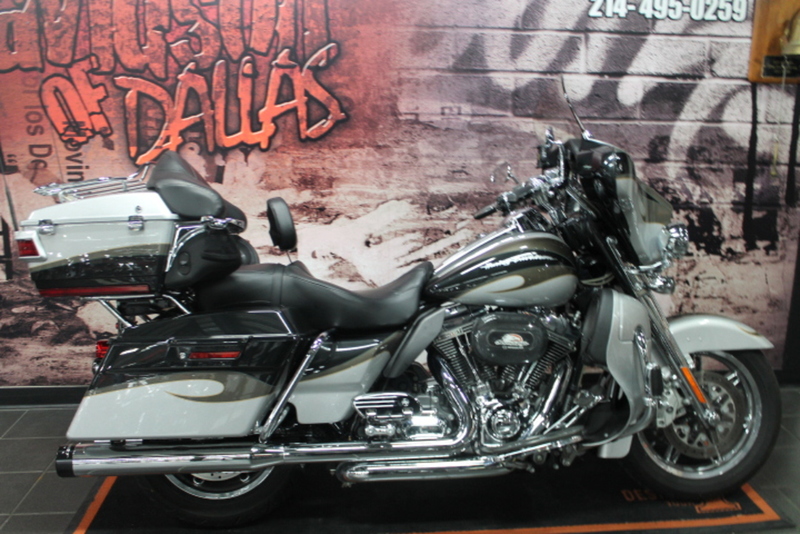 2013 Harley-Davidson FLHRSE5 - CVO Road King