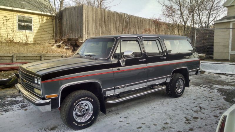 Fully Restored 1989 Chevy Suburban