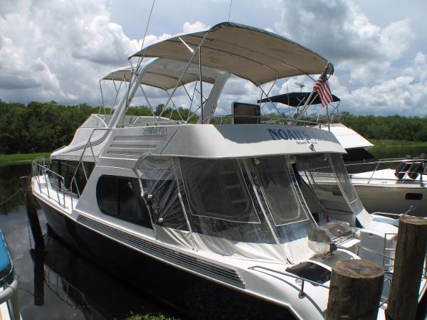 1989 Bluewater 52 Cockpit Motor Yacht