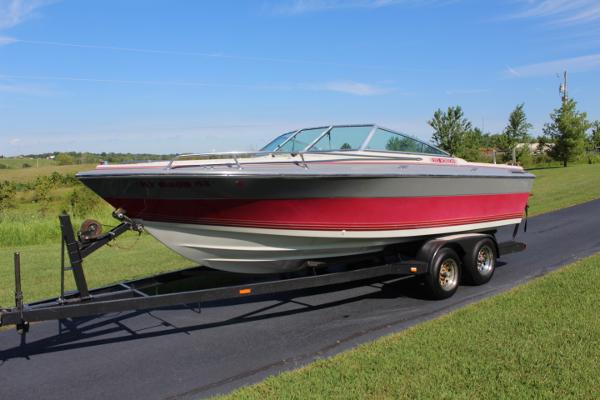 1988 Four Winns 210 Horizon w/30 pictures/video