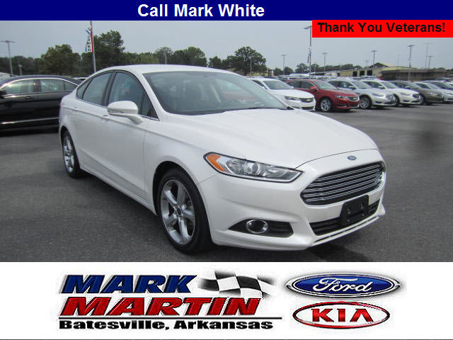 2014 Ford Fusion 4dr Car SE