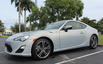 Scion : FR-S FR-S 10 Series 2013 scion fr s coupe 10 series 1 owner