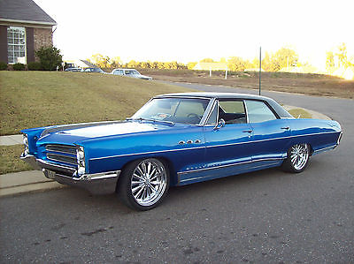 Pontiac : Bonneville blue 1966 pontiac