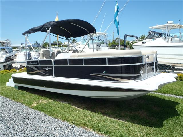 2016 Hurricane 236 Fundeck