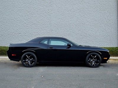 Dodge : Challenger SXT Plus 2013 dodge challenger sxt plus automatic 2 door coupe