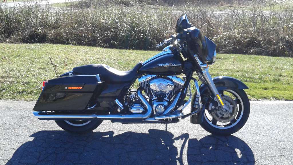 2013 Harley-Davidson STREET BOB FXDB