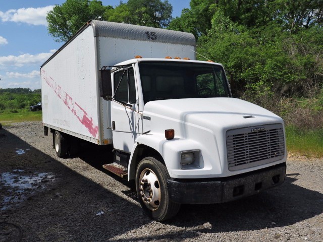 2003 Freightliner Fl70