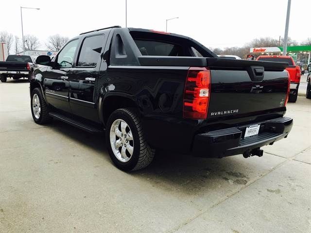 2007 Chevrolet Avalanche SUV LTZ Sport Utility Pickup 4D 5 1/4 ft