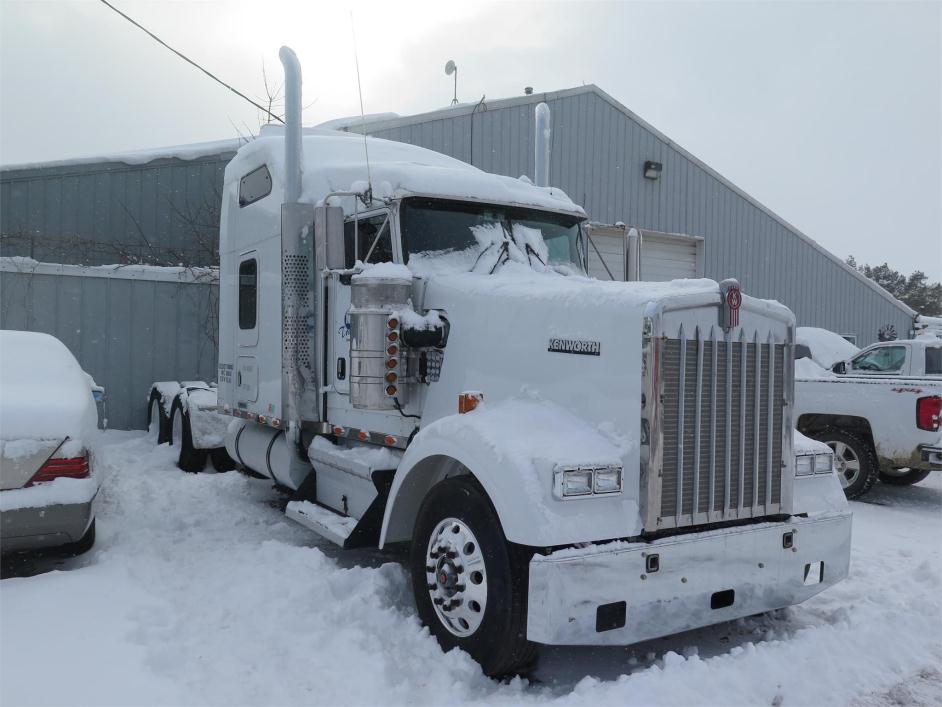 2004 Kenworth W900