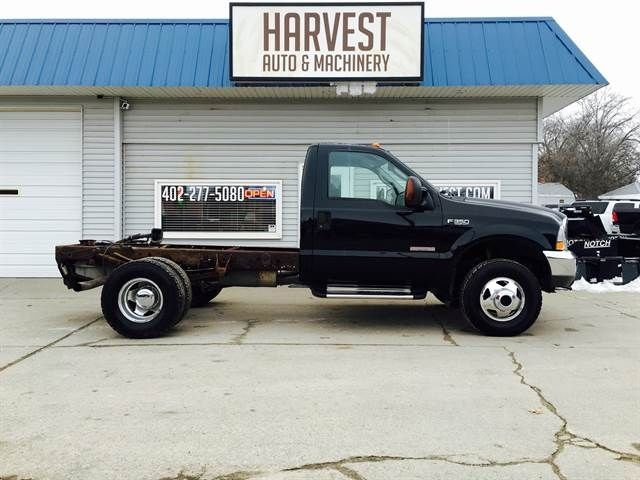2004 Ford F350 Super Duty Regular Cab & Chassis  165