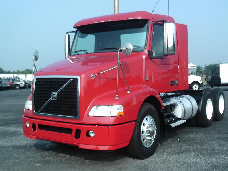 2009 Volvo Vnm64t200