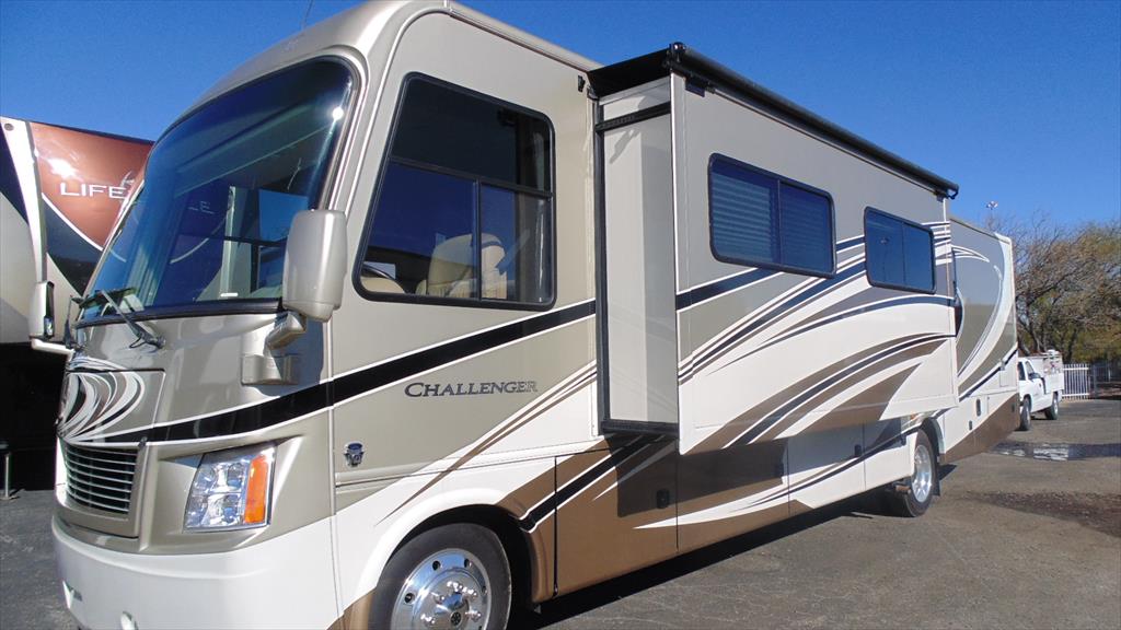 2013 Thor Motor Coach Challenger 37DT w/3slds