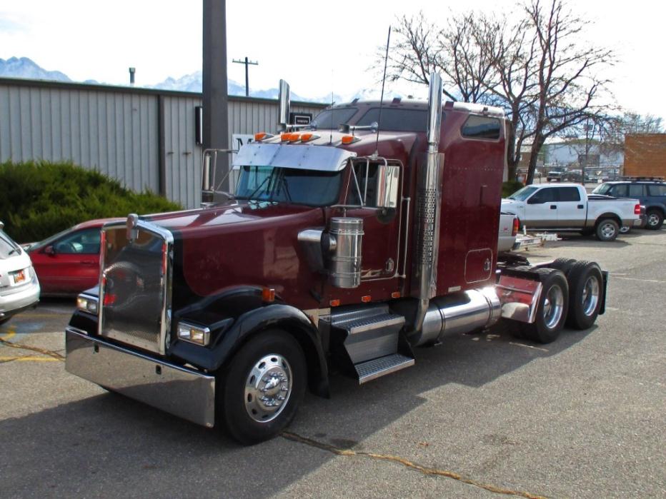 2000 Kenworth W900 Aerocab