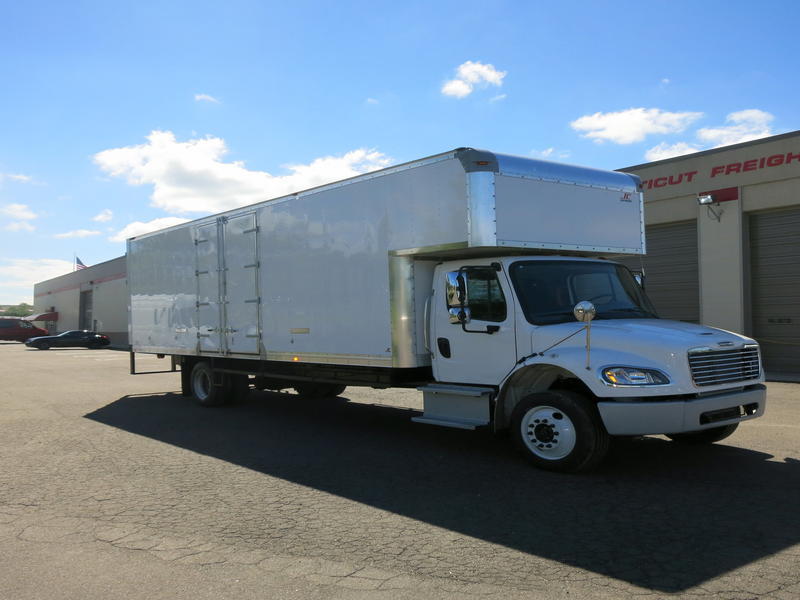 2017 Freightliner 26  Moving Truck