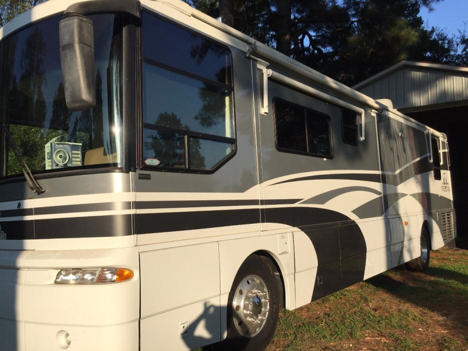 2002 Winnebago Winnebago 30B