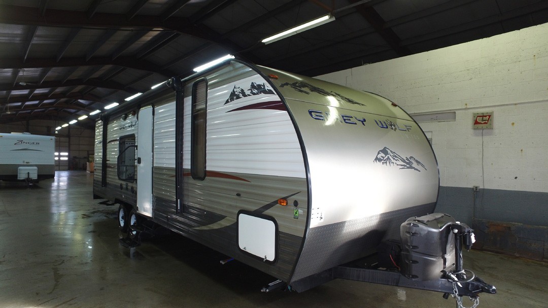 2015 Forest River Cherokee Grey Wolf 26'
