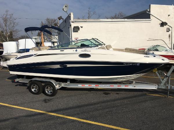 2011 Sea Ray 260 Sundeck