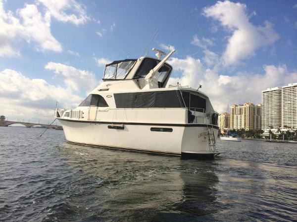 1989 Ocean 48 Motor Yacht