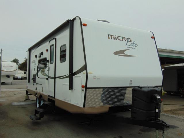 2015 Forest River Flagstaff Micro-Lite 25BHS