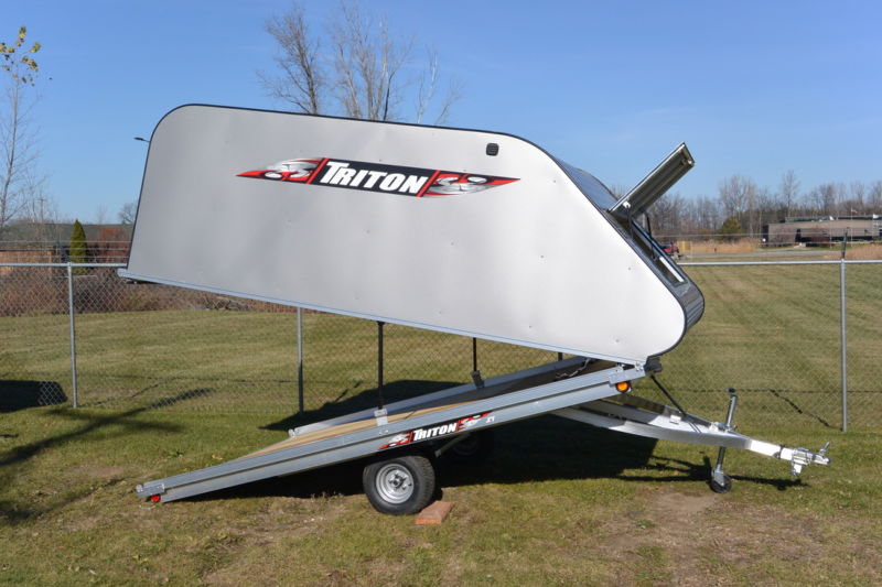 2016 Triton Enclose Silver Trailer Snowmobile