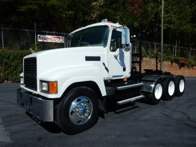 2004 Mack Ch613